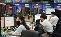 银行指数创新高后四连跌 银行股继续持有 还是获利了结？